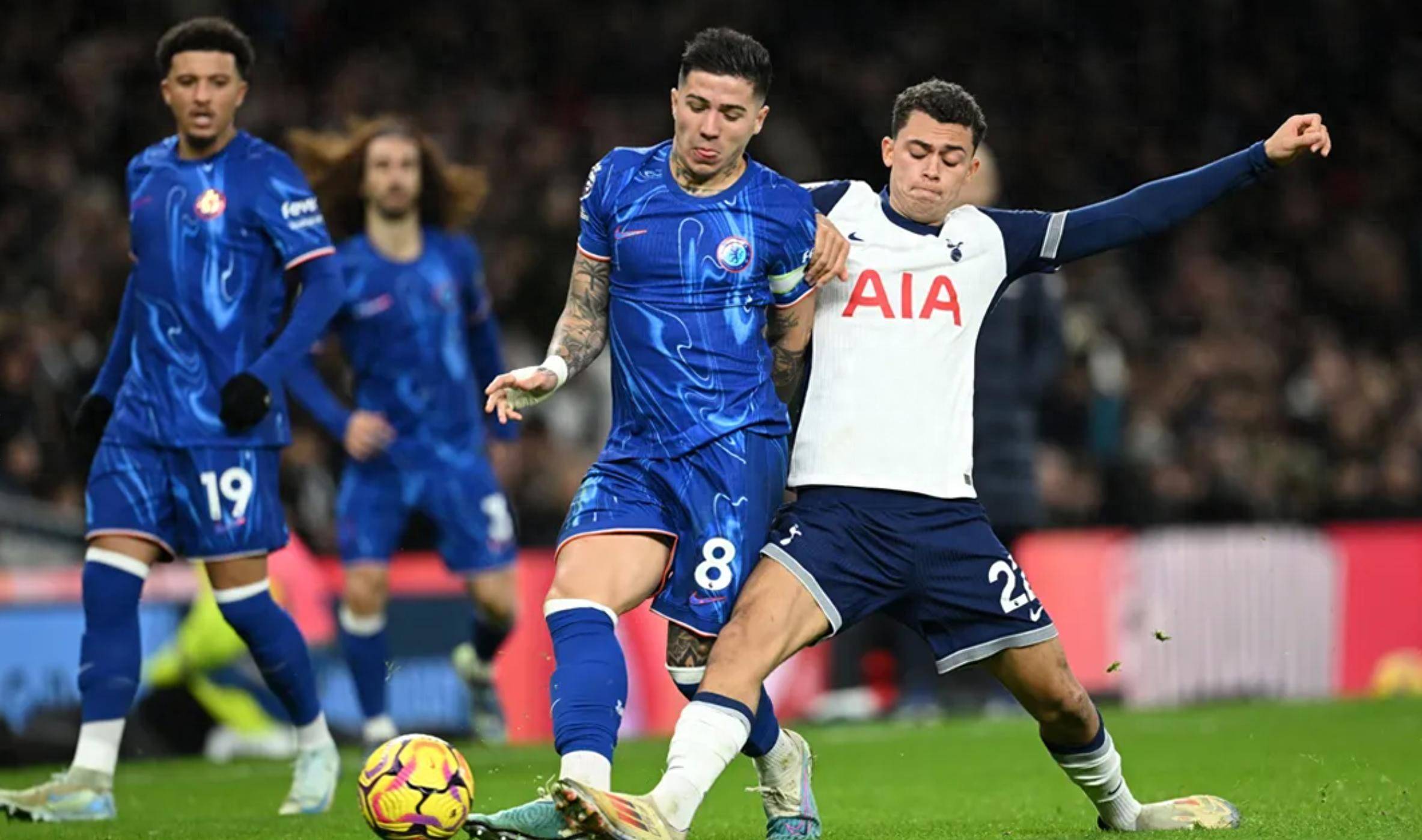 利物浦三连败,卫冕英超前景黯淡 利物浦三连败,卫冕英超前景黯淡