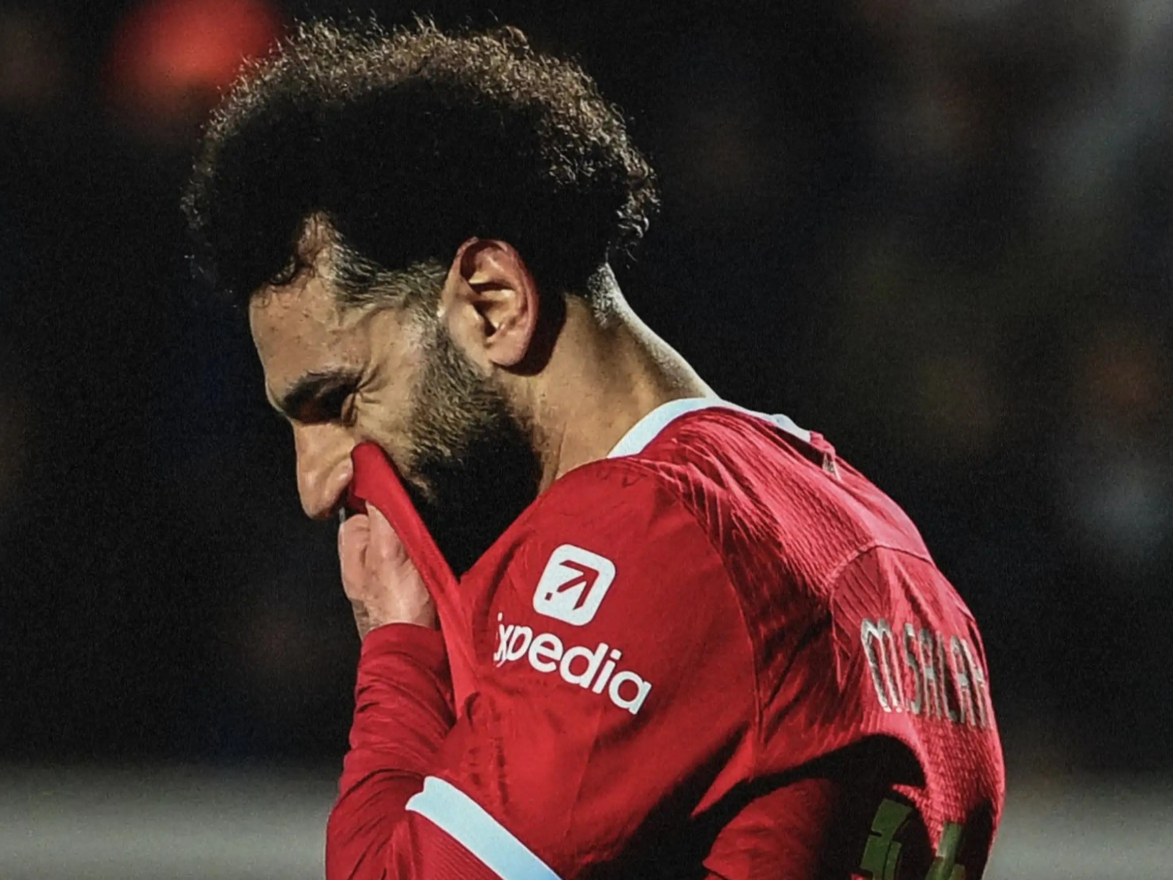 开云体育官网-弗拉德巴赫中场低迷，球队需要启用新战术