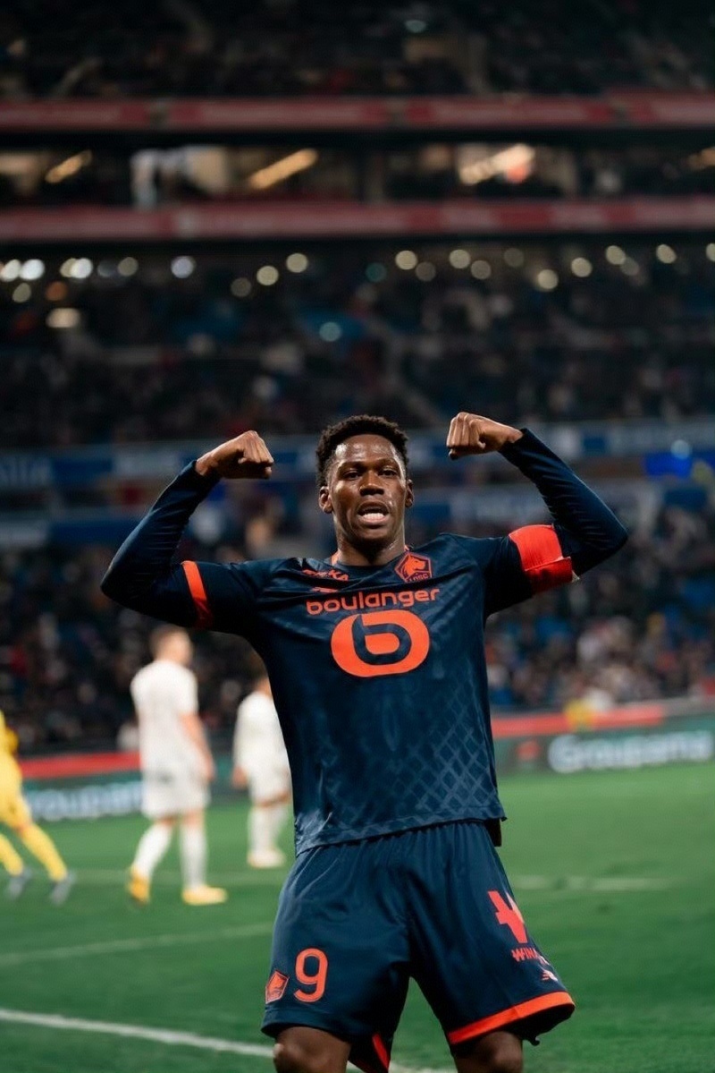 开云体育-AC米兰签约新锋线，冲击下赛季欧冠资格的简单介绍