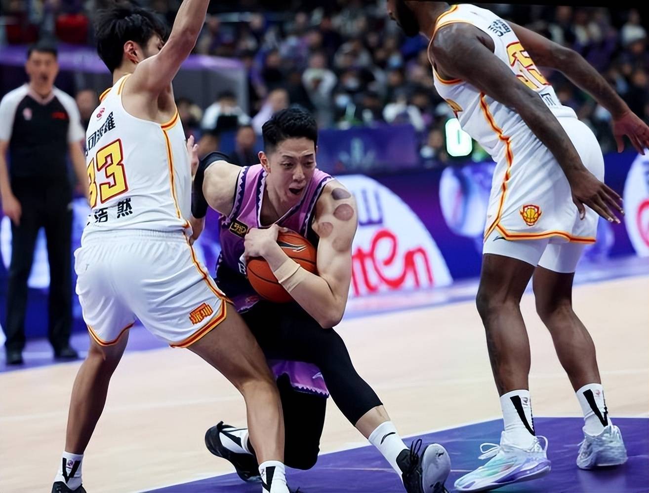 客场作战获得胜利,球队士气高涨的简单介绍 客场作战获得胜利,球队士气高涨的简单介绍