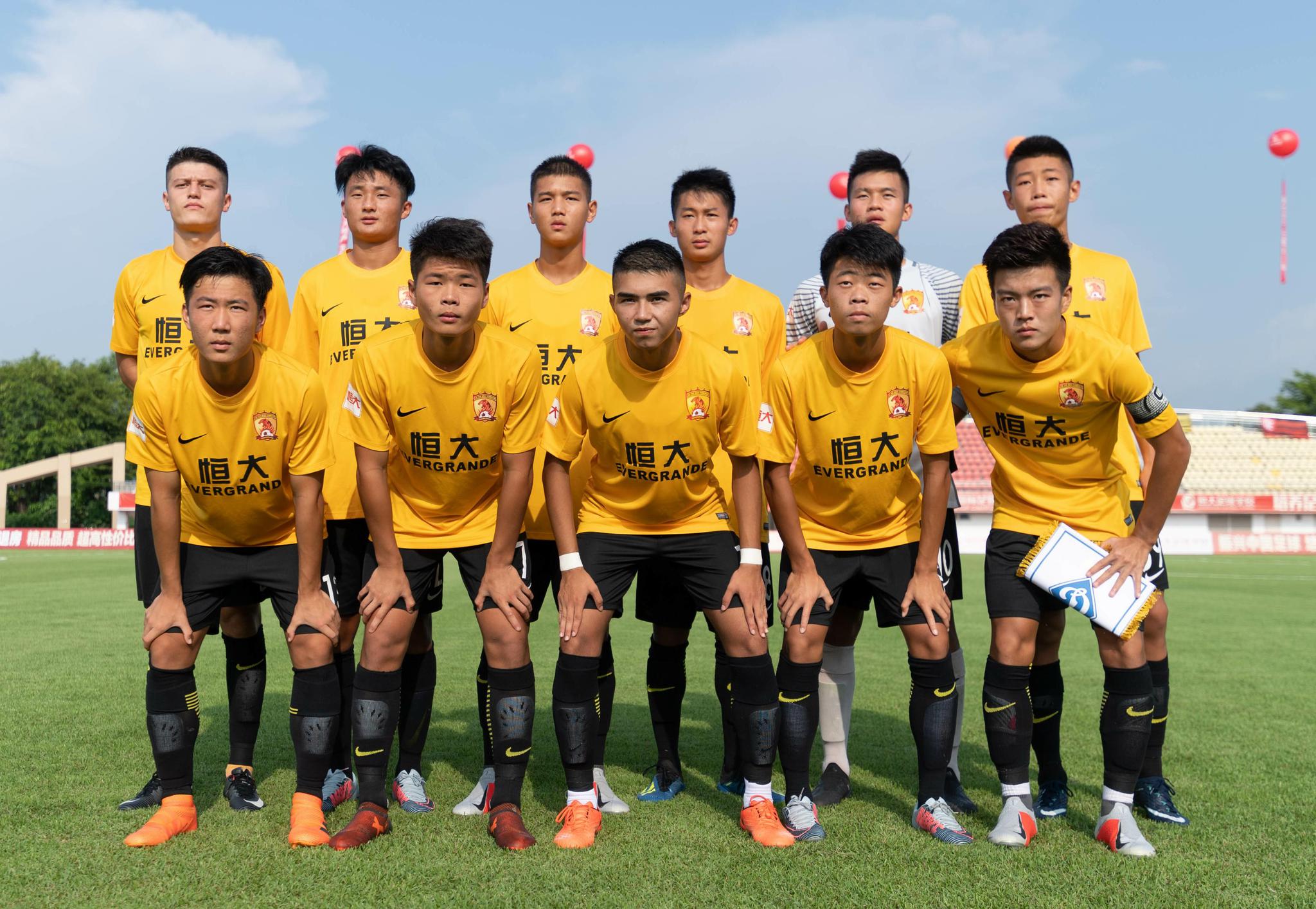 开云体育官网-包含恒大后防表现稳健，一举守住比赛胜局的词条