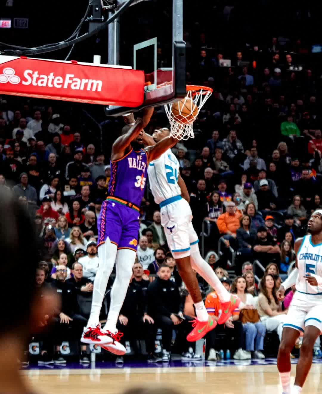 开云体育官网-包含黄蜂再度交手马刺，韦伯再度步入篮球殿堂焕然一新的词条