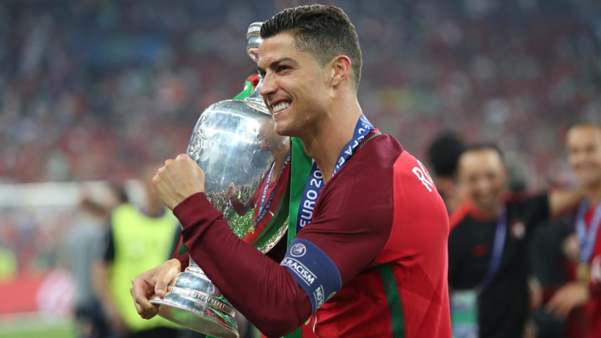 包含热血丹青!欧洲冠军杯的巅峰对决的词条 包含热血丹青!欧洲冠军杯的巅峰对决的词条