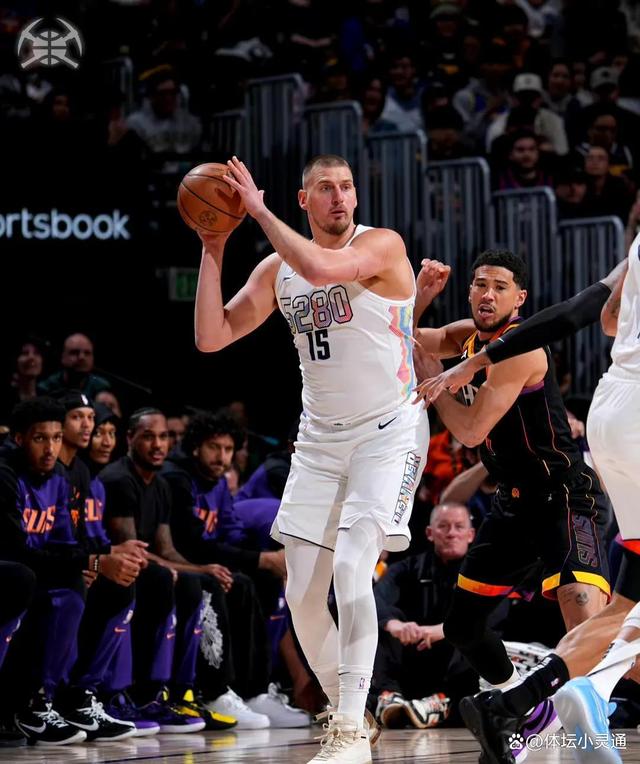 快船在主场力克尼克斯,喜迎胜利的简单介绍 快船在主场力克尼克斯,喜迎胜利的简单介绍