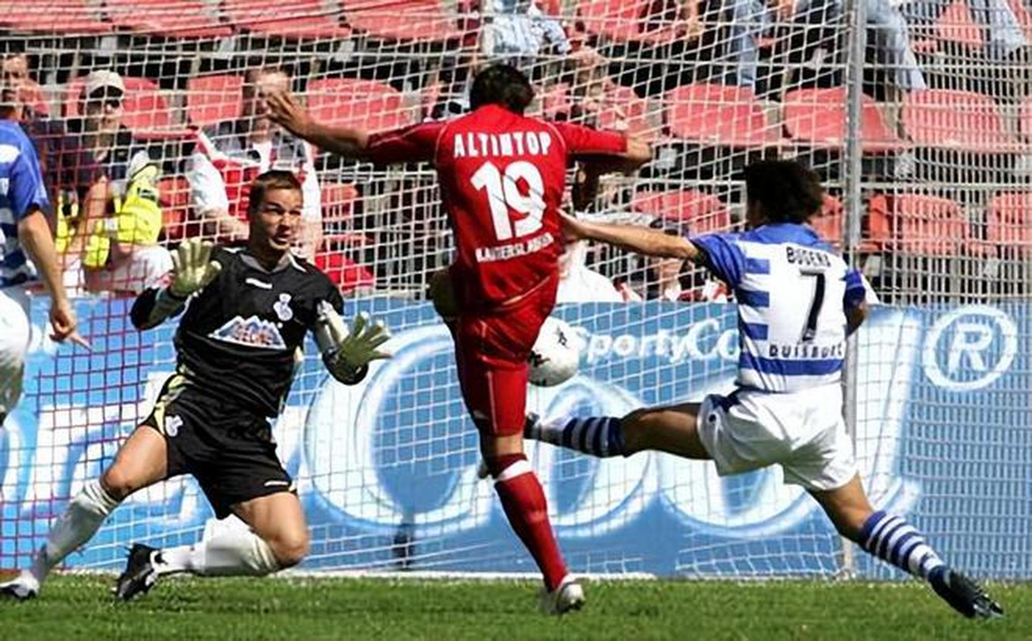 开云官网-包含凯泽斯劳滑坡惨败，球队积极调整阵容的词条