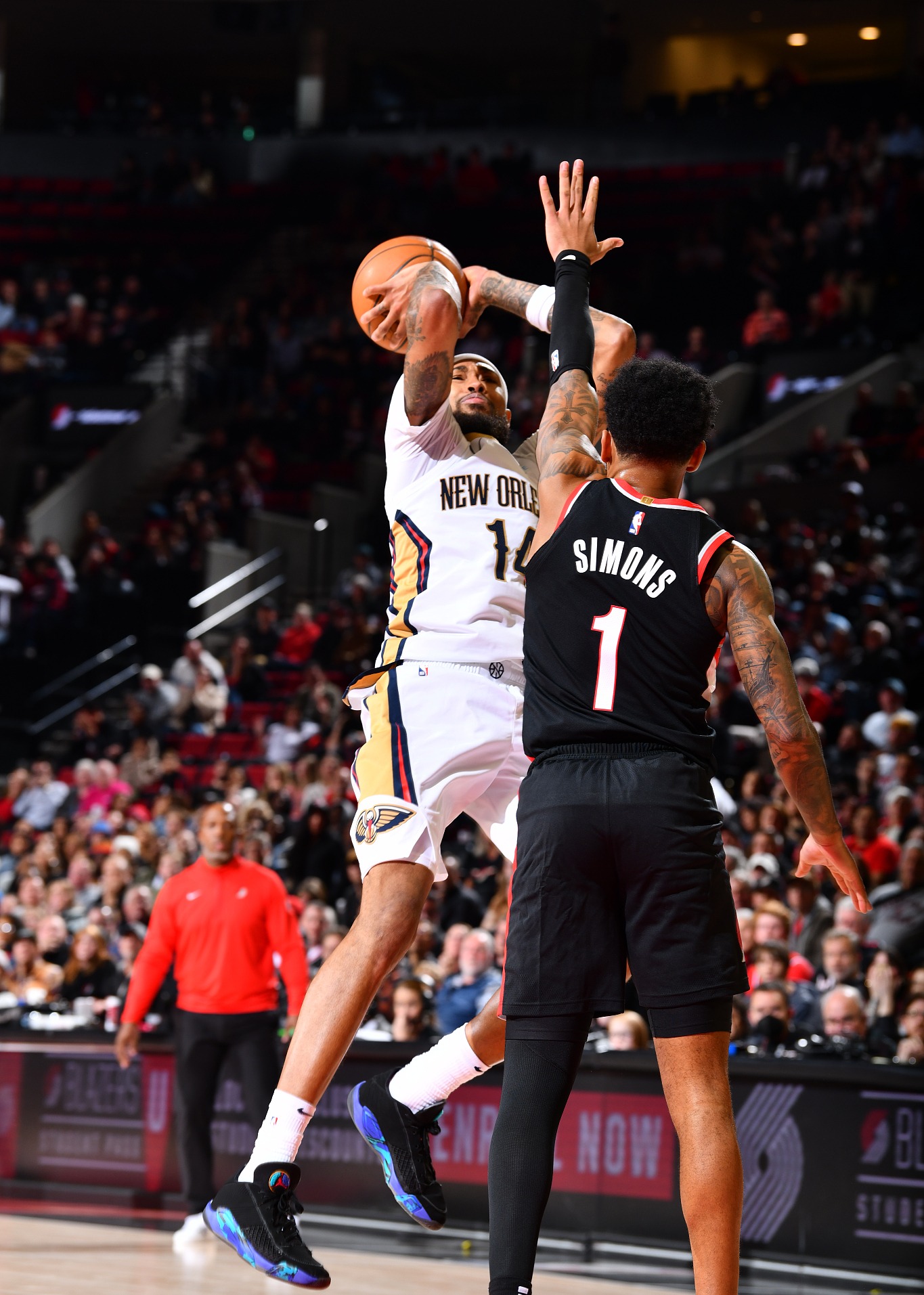 关于开拓者队后卫组合火力全开,带领球队连胜的信息 关于开拓者队后卫组合火力全开,带领球队连胜的信息