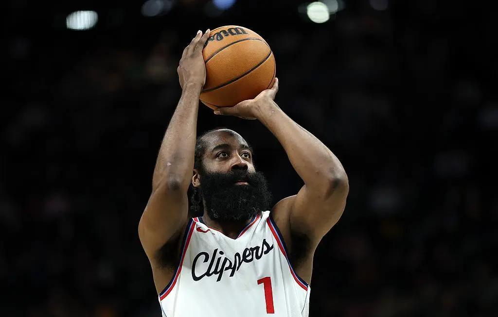 开云体育中国-关于火箭大将哈登单场砍下三双刷新个人纪录的信息