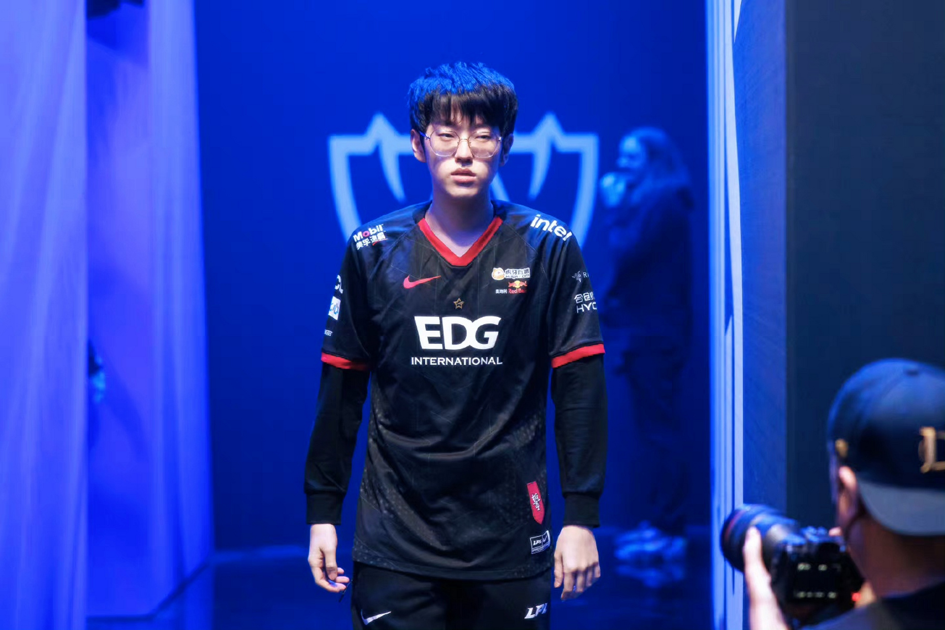 开云体育中国-关于EDG战胜IG，Scout中路完美发挥的信息