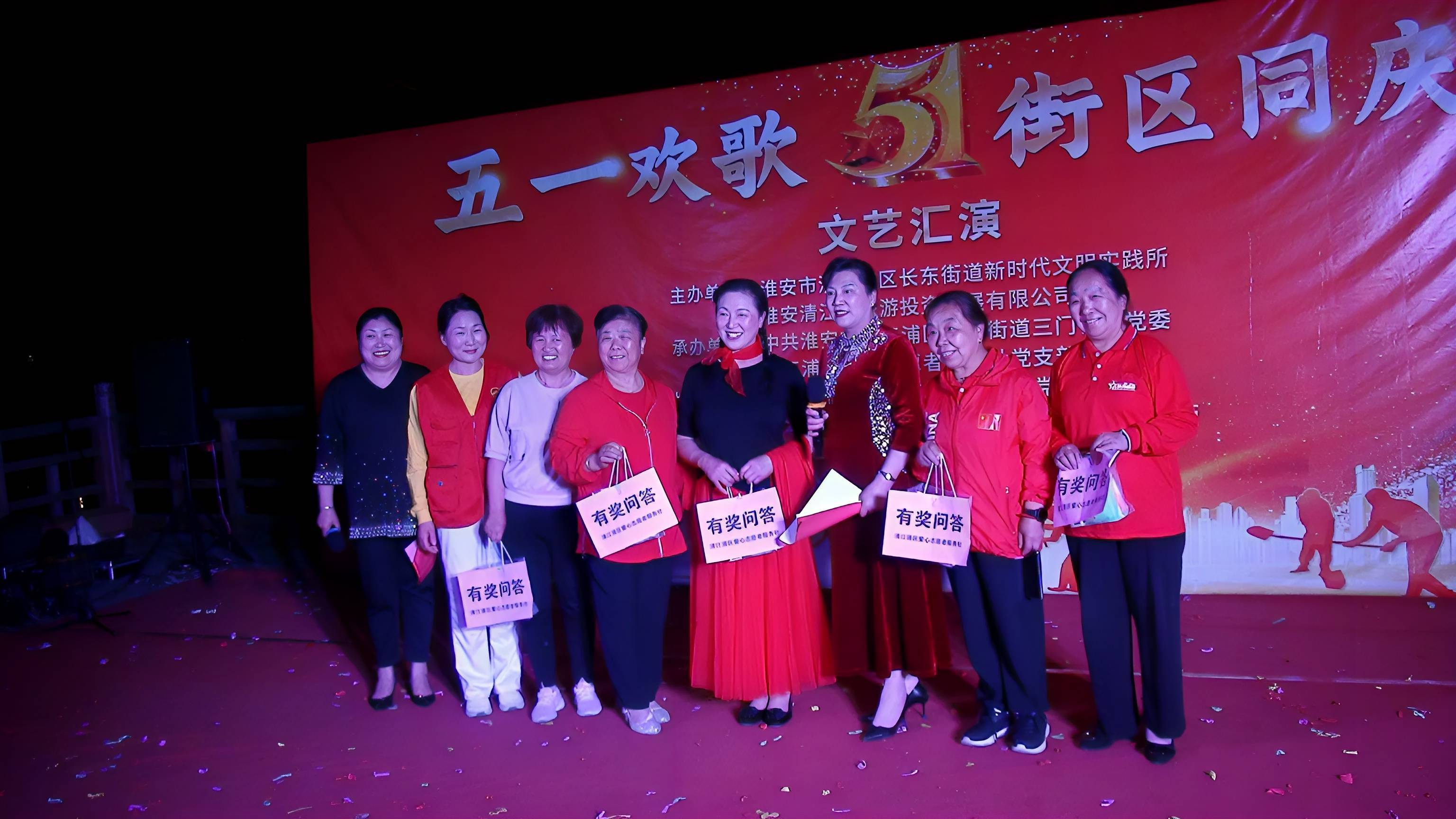 开云体育平台APP-文化节庆活动丰富多彩，市民积极踊跃参与