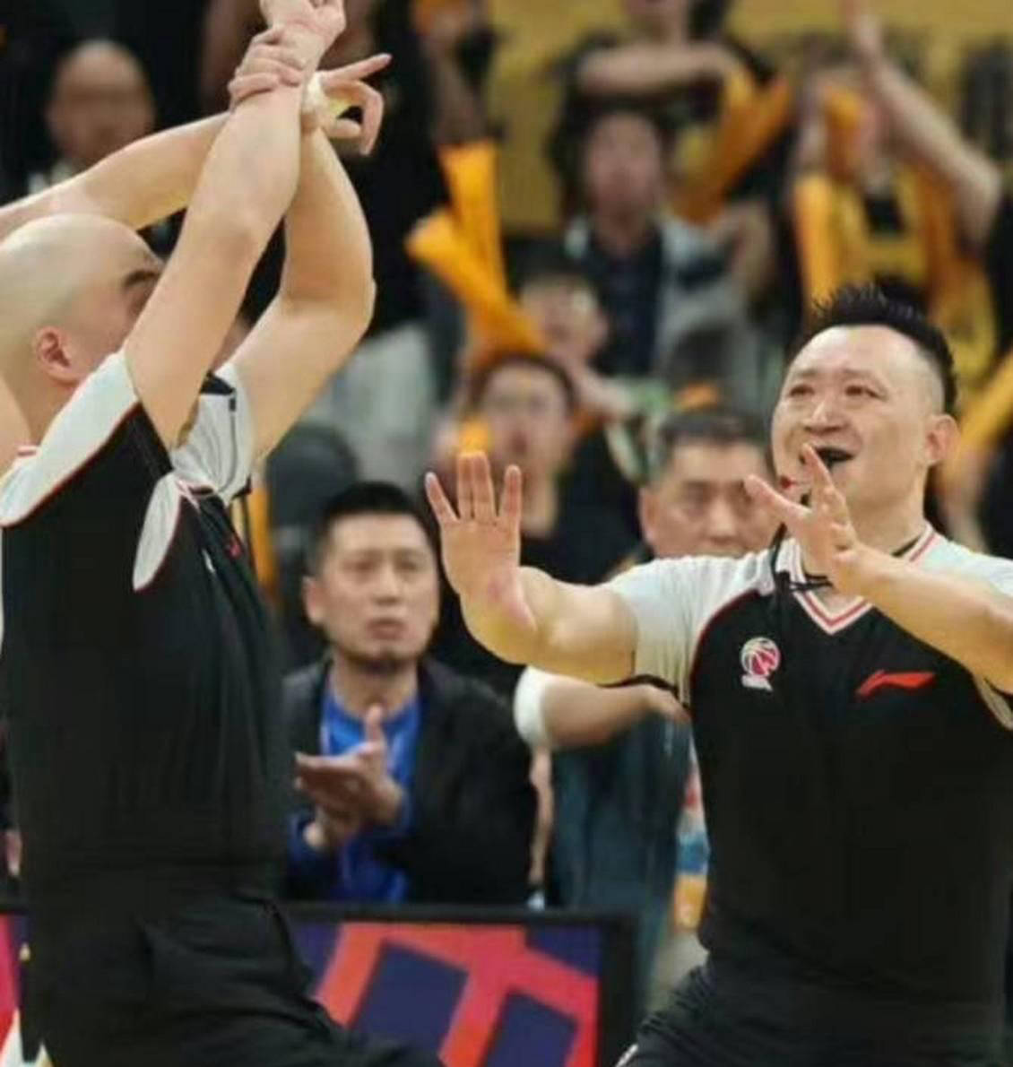 比赛火热,篮球选手飞速转变,强悍阵容势如破竹!的简单介绍 比赛火热,篮球选手飞速转变,强悍阵容势如破竹!的简单介绍