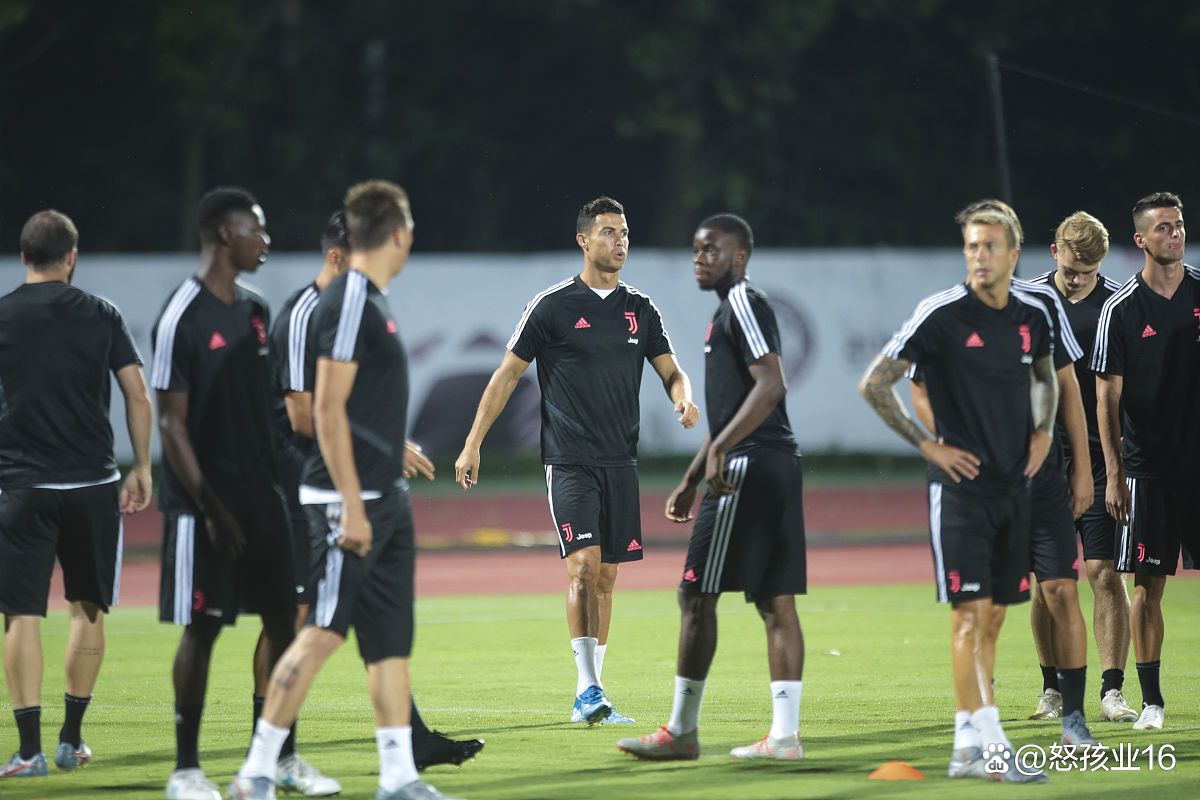 乌克兰主帅怀疑球队核心可能缺席下一场比赛的简单介绍 乌克兰主帅怀疑球队核心可能缺席下一场比赛的简单介绍