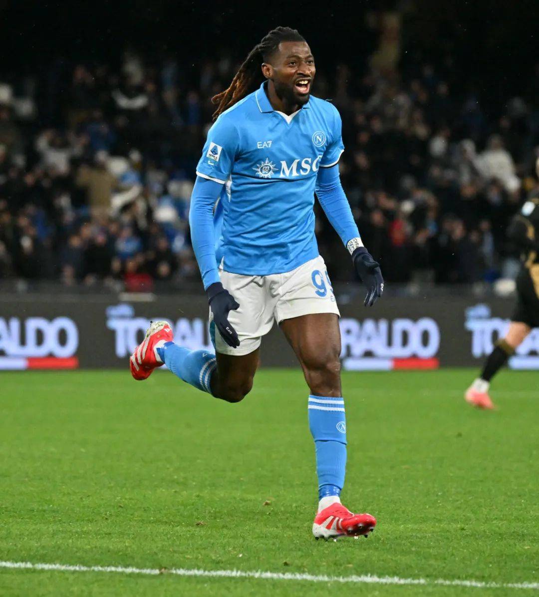 开云体育官网-关于那不勒斯球员状态亮眼，准备好向强敌挑战的信息