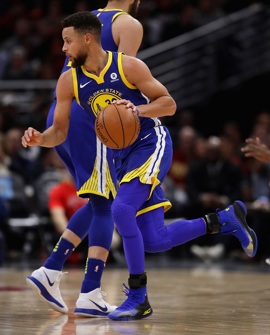 开云下载-勇士领先梦之队，库里三分球疯狂的简单介绍