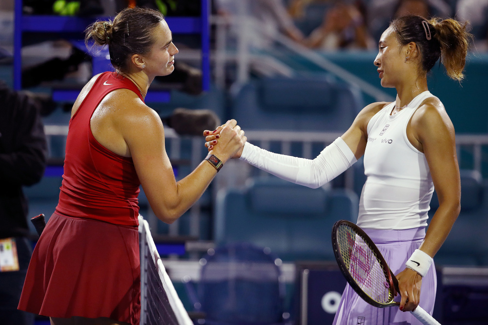 开云体育-沙尔克球迷热切期待下一轮比赛的胜利的简单介绍