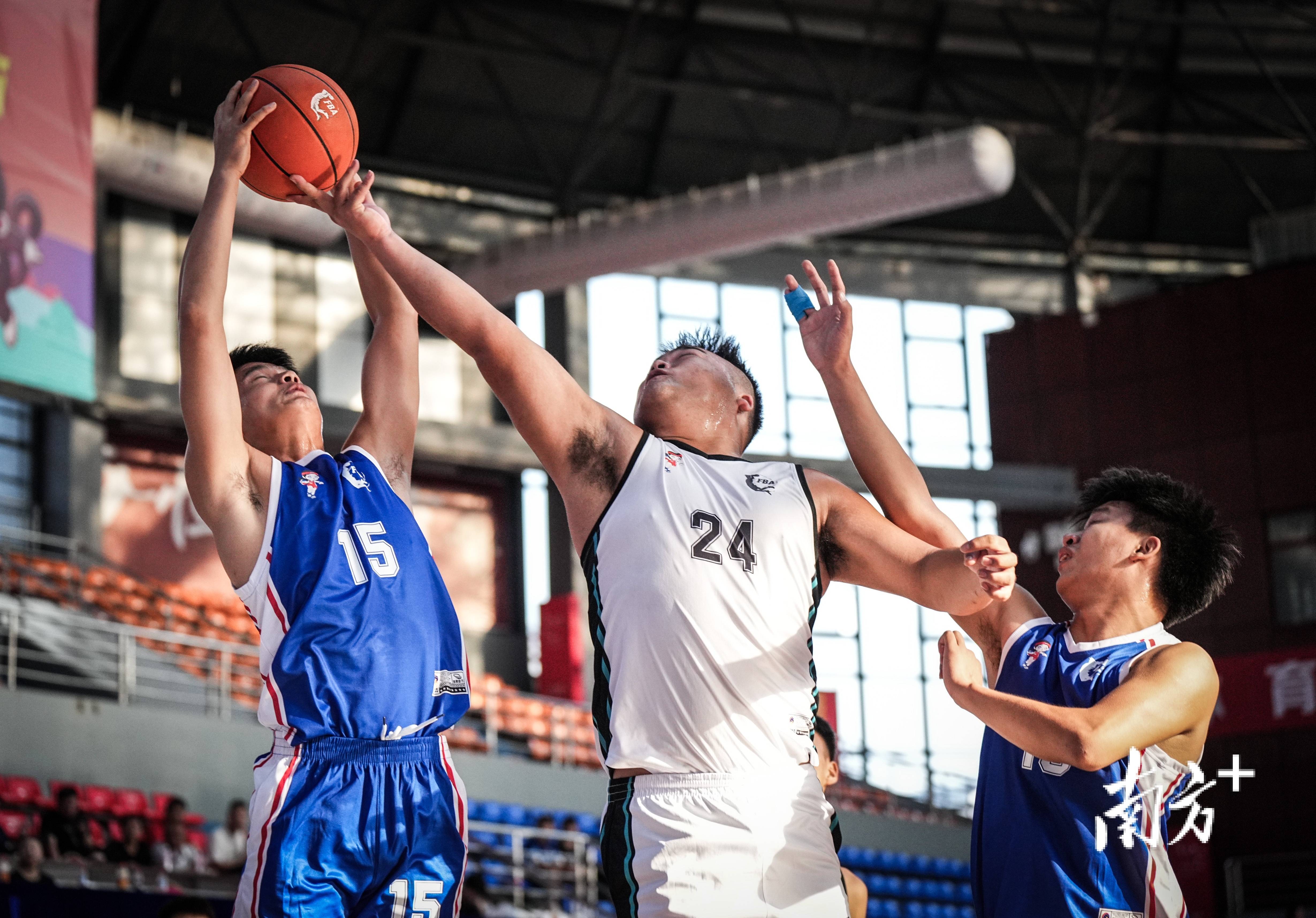 关于澳洲篮球联赛火热进行，球员实力对决的信息