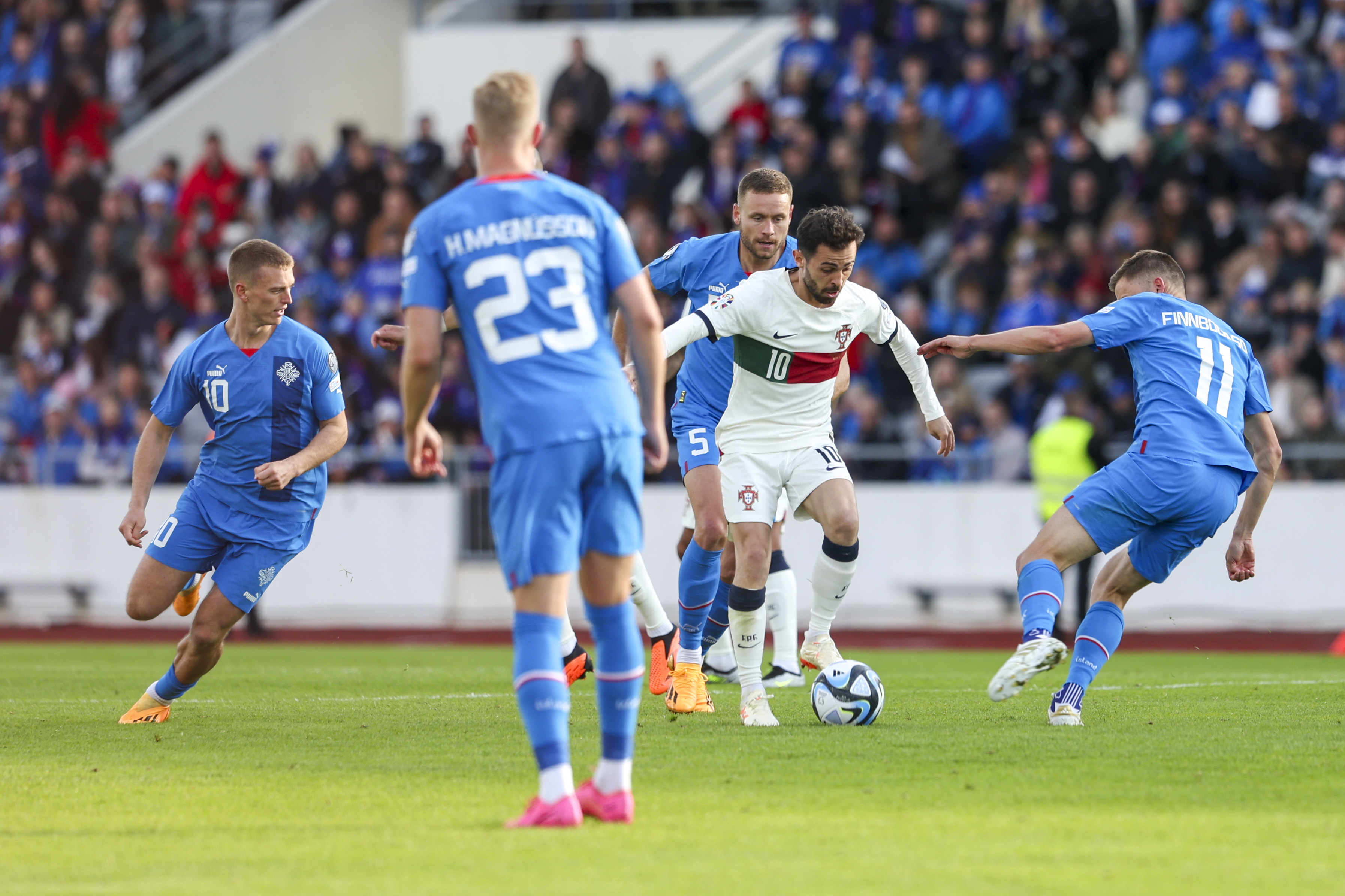 开云下载-葡萄牙队在欧锦赛预选赛中实现连胜