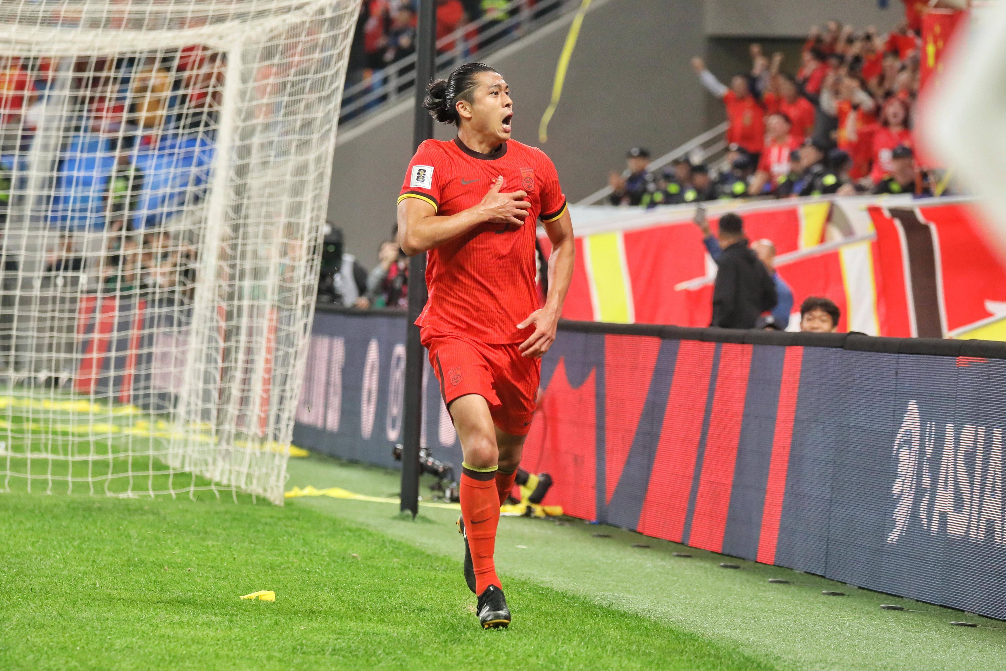 开云体育入口-包含球员表现出色，国足队长荣膺本届锦标赛最佳球员的词条