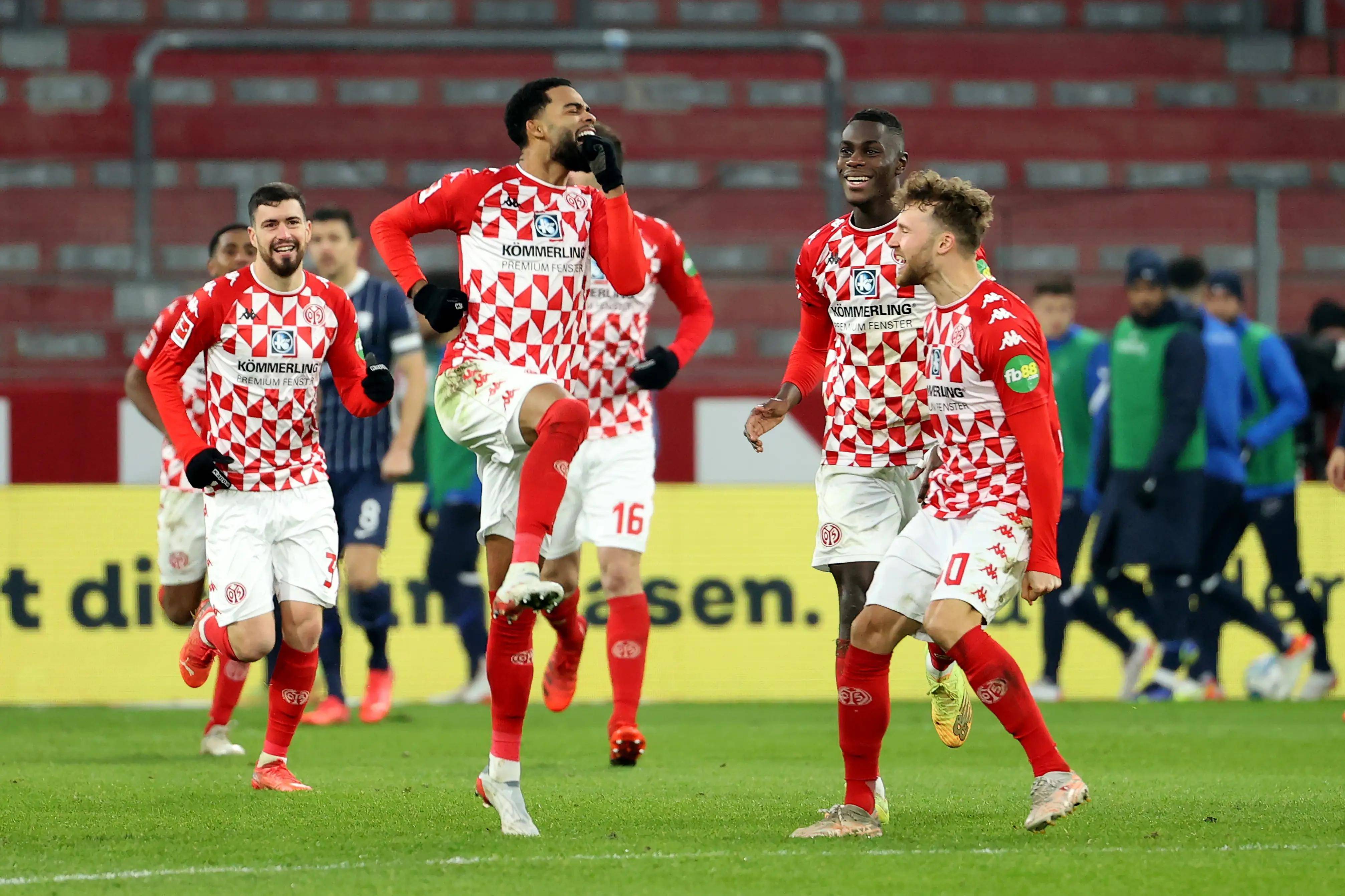 美因茨对决汉堡，排名角逐等待解决！的简单介绍