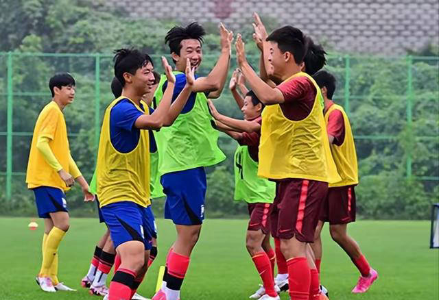 包含国内足球一线队士气高涨备战重要足球赛事的词条 包含国内足球一线队士气高涨备战重要足球赛事的词条