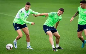 开云体育-包含弗赖堡客场战平，延续不败纪录的词条