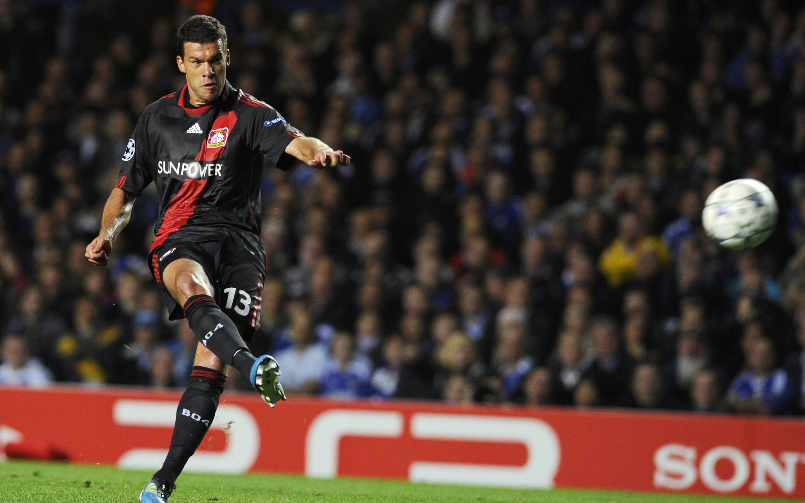 沙尔克青年队获得胜利,成为未来之星 沙尔克青年队获得胜利,成为未来之星