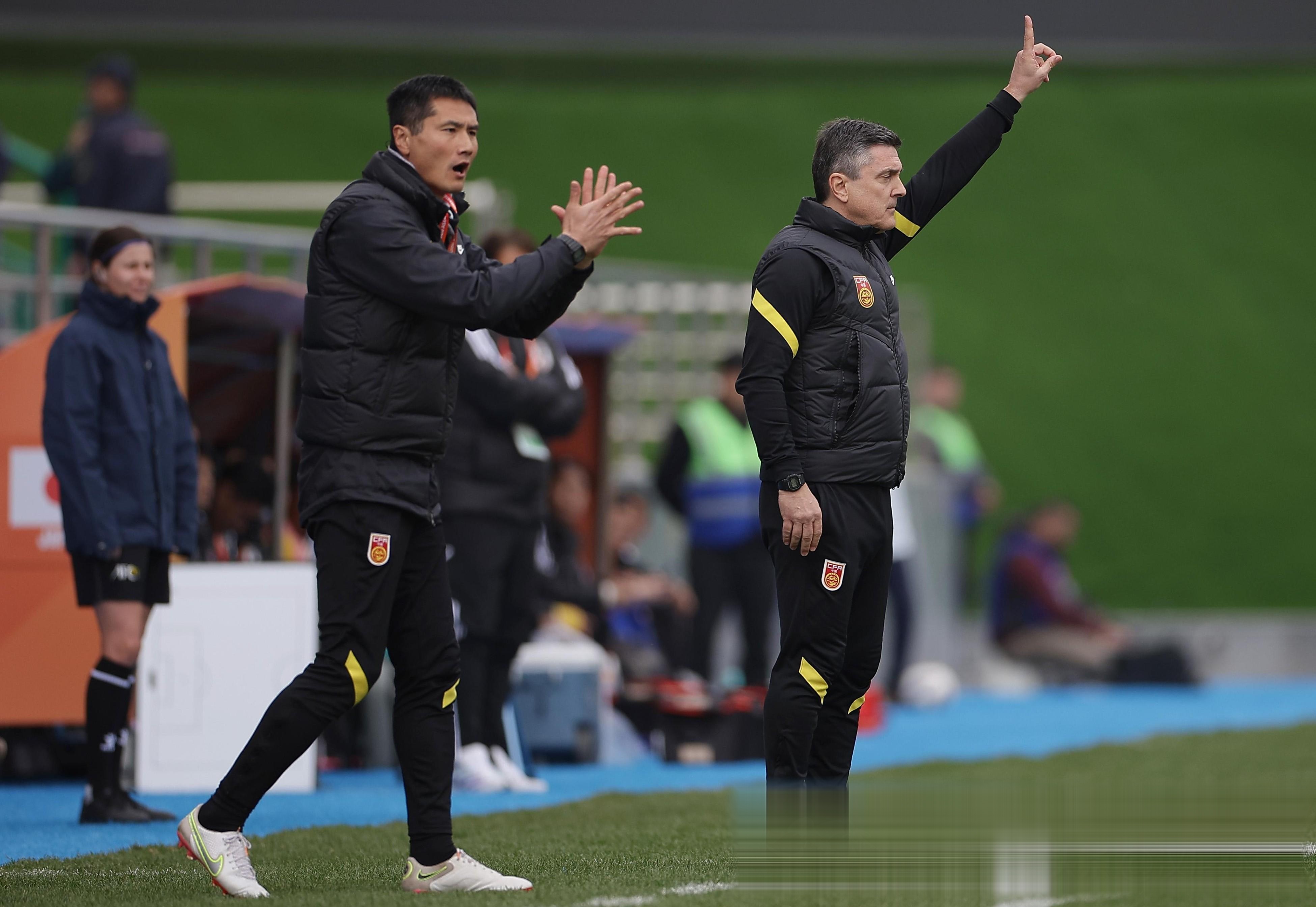 一支东方球队在国际足球赛中夺冠 一支东方球队在国际足球赛中夺冠