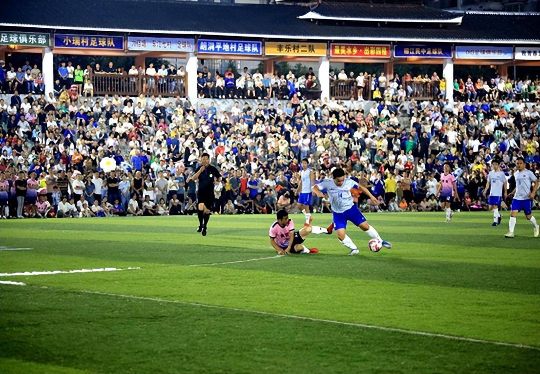 开云体育官网-包含世界范围内的足球比赛掀起巨大热潮的词条