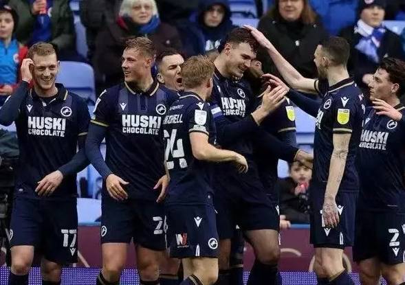 包含莱切斯特城逆袭战胜对手稳固五大联赛位置的词条 包含莱切斯特城逆袭战胜对手稳固五大联赛位置的词条