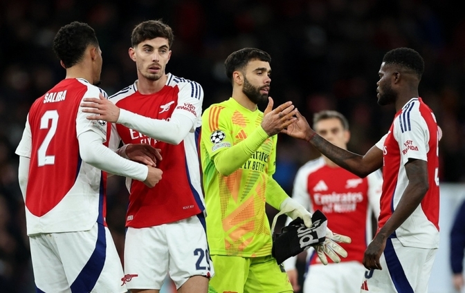 阿森纳爆冷击败曼联,现场球迷沸腾不已的简单介绍 阿森纳爆冷击败曼联,现场球迷沸腾不已的简单介绍