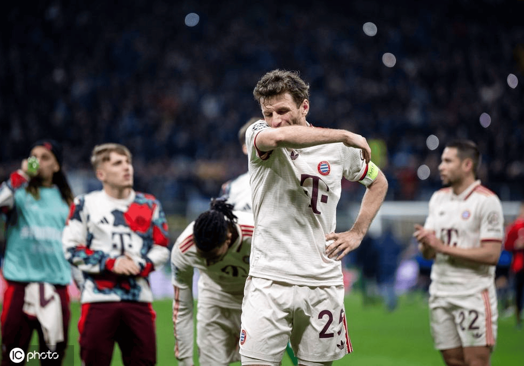 开云体育-拜仁憾负抱憾而归，欧冠比赛风云变幻的简单介绍