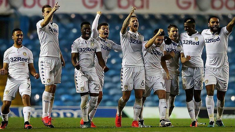 比赛中球队之间的碰撞与对抗十分激烈 比赛中球队之间的碰撞与对抗十分激烈