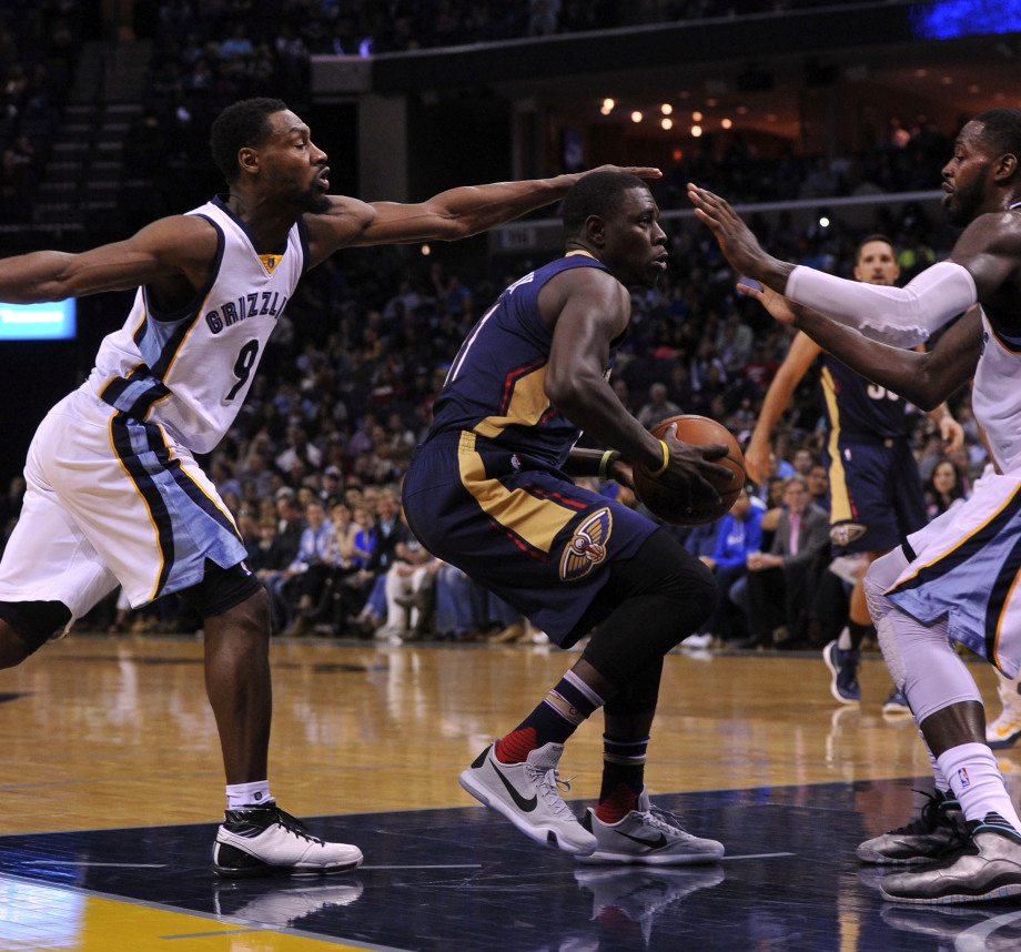 开云体育-包含灰熊强势尼克斯，巴恩斯完成帽子戏法的词条