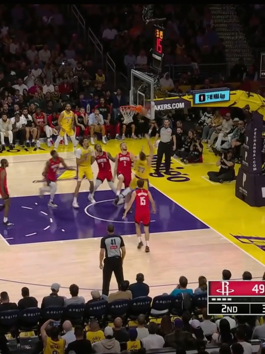 篮网惨败火箭遭遇三连败 篮网惨败火箭遭遇三连败