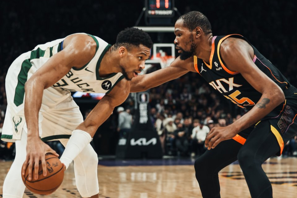 开云体育app-包含太阳客场擒雄鹿，取得三连胜的词条