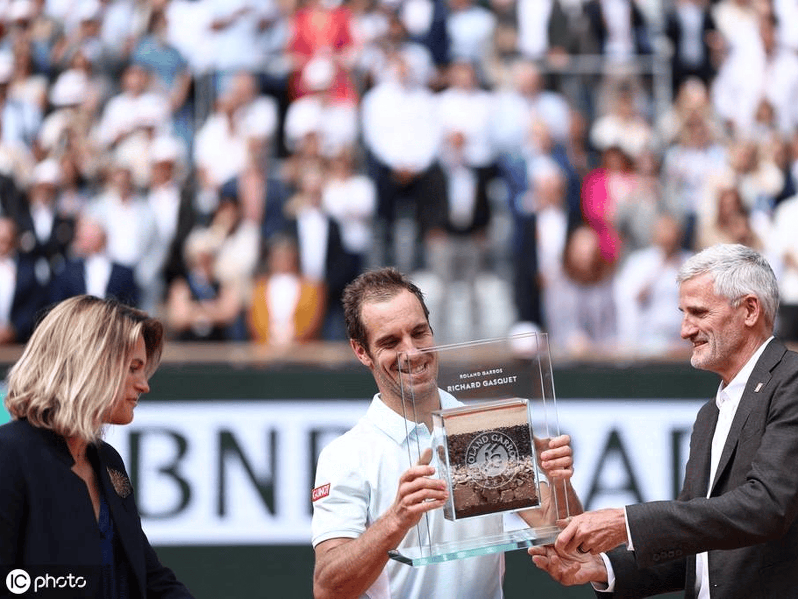 开云APP-美网险胜拉沃尔杯，辛纳统治全场