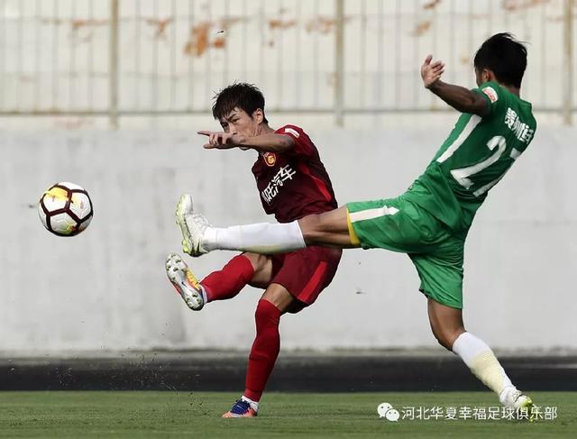 老鹰遭溜冰队逆转，憾失胜利