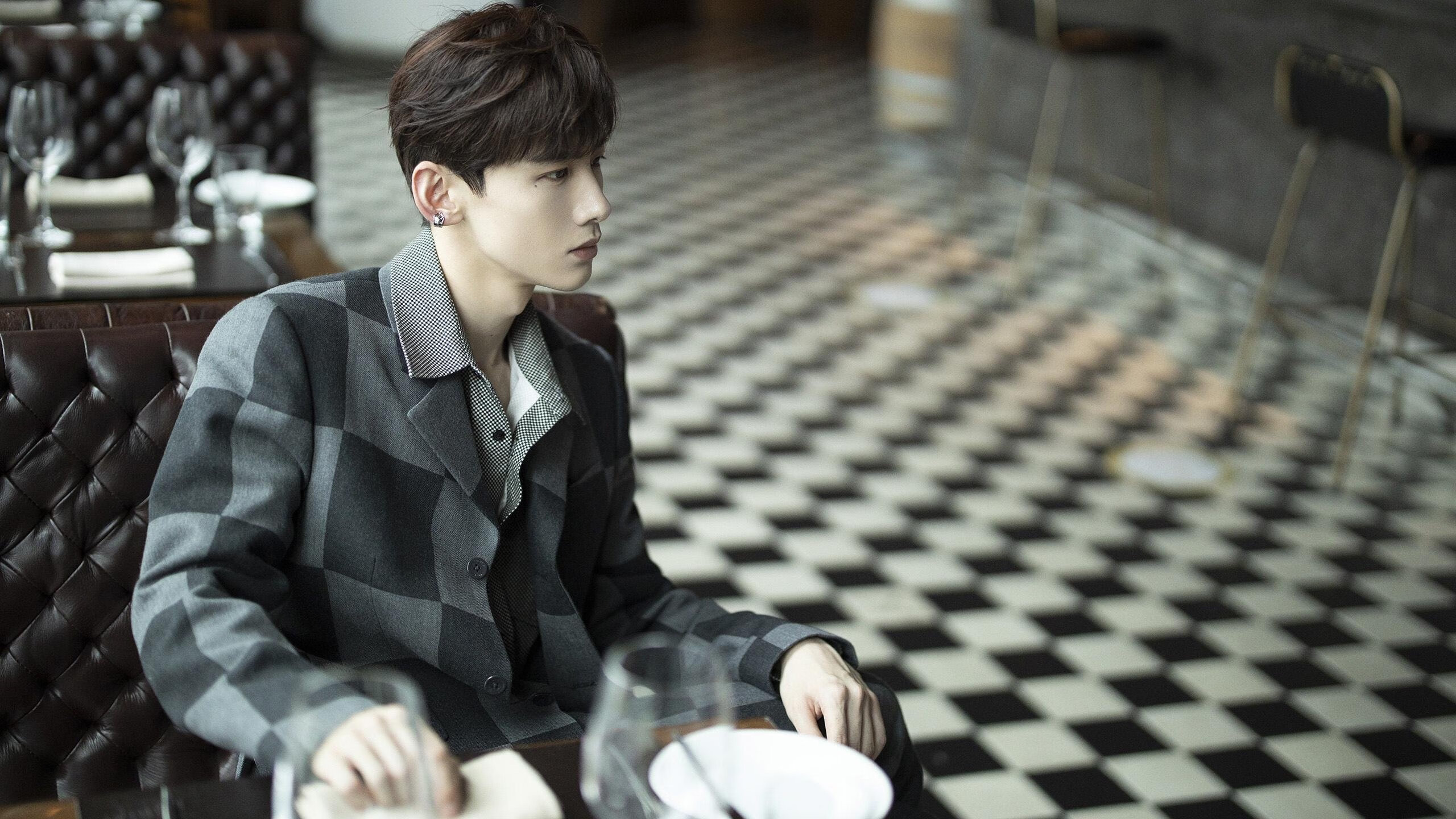 攻防核心对决，福克斯策动乱局，尼克斯窒息防守封喉勇士