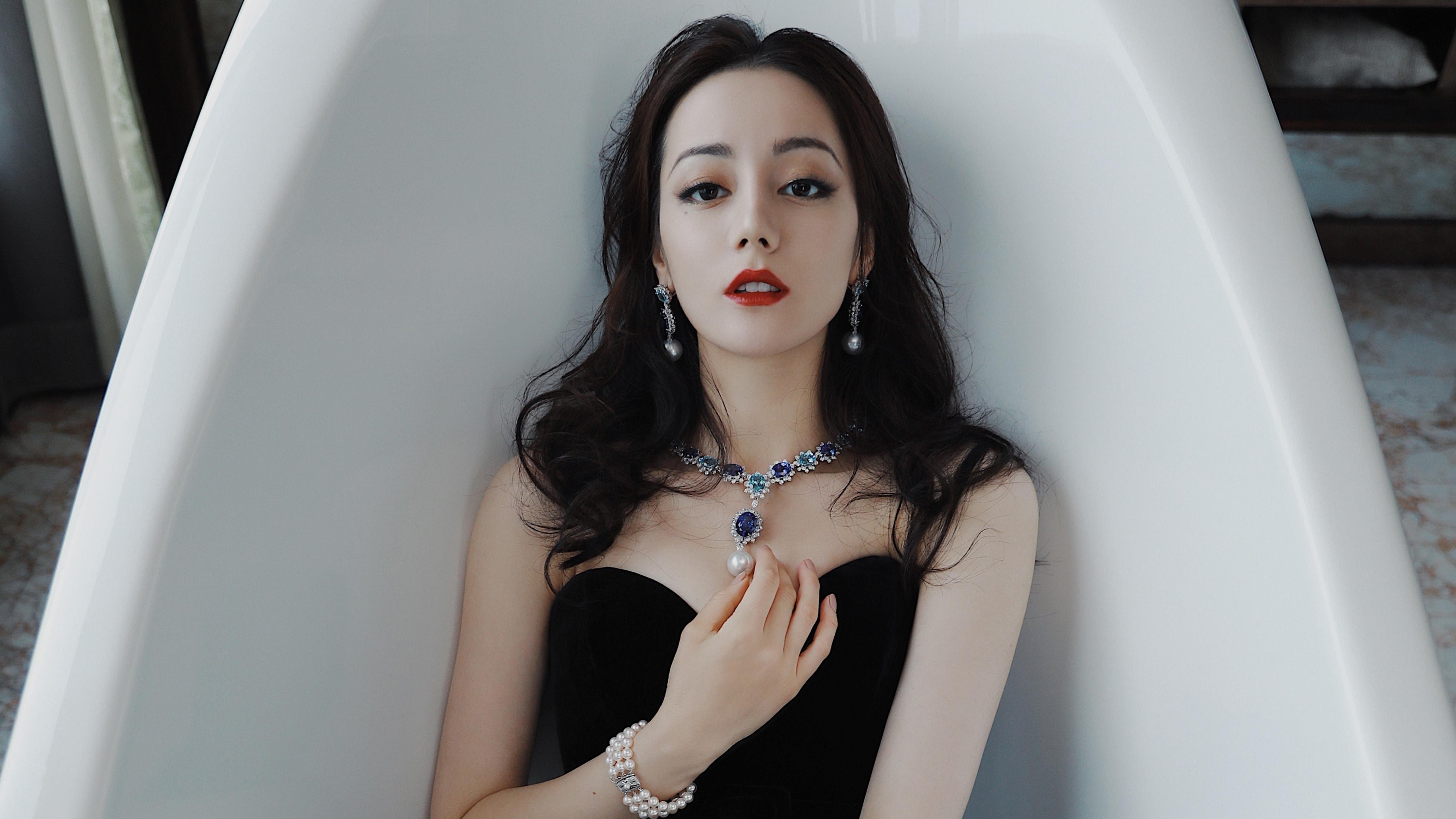 西决生死战焦点战，乌克兰封锁尼斯的战略博弈与全球注视